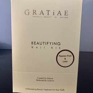 GRATIAE BEAUTIFYING NAIL KIT-Buffing Block+Cuticle Oil+Hand&Body Cream+Nail File